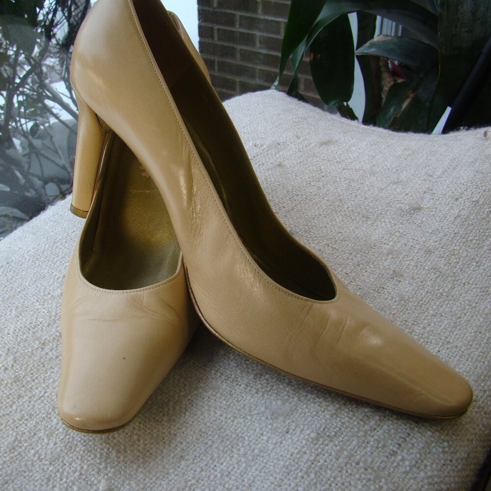Charles Jordan Paris Vintage Beige cream Leather 3 inches heel Pumps W 7.5